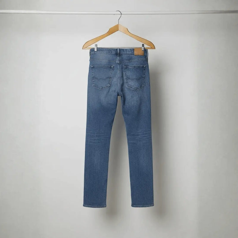 AE 19 Jean